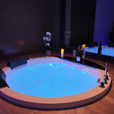 Les Suites Du Payre - Suite Passion Talmont-Saint-Hilaire エクステリア 写真